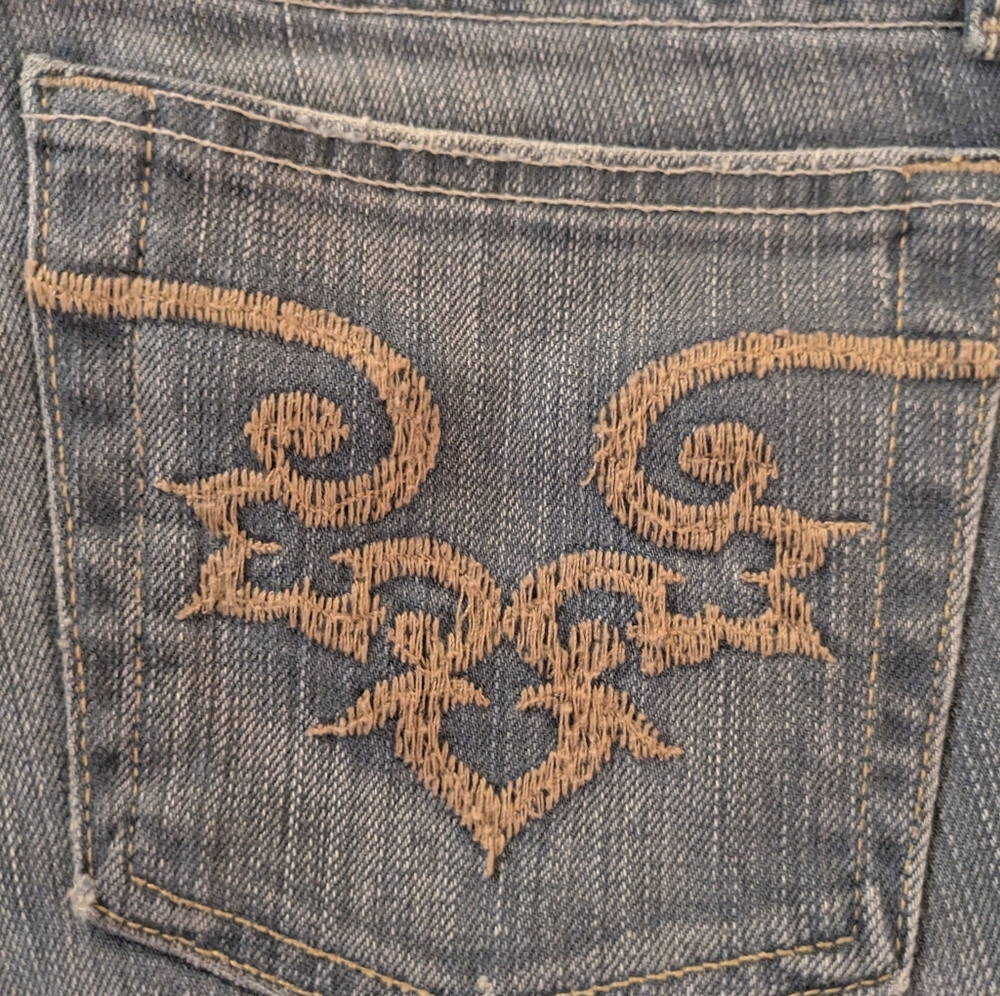 Vintage Lucky Brand Women's Light Bluish Gray Embroidered Jeans. Size 8/29 - Picture 2 of 16